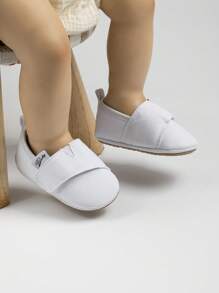 1 双男婴字母图案缝线细节钩环扣运动凉鞋 - 白色 - 查看 2