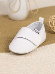 1 双男婴字母图案缝线细节钩环扣运动凉鞋 - 白色 - 查看 6