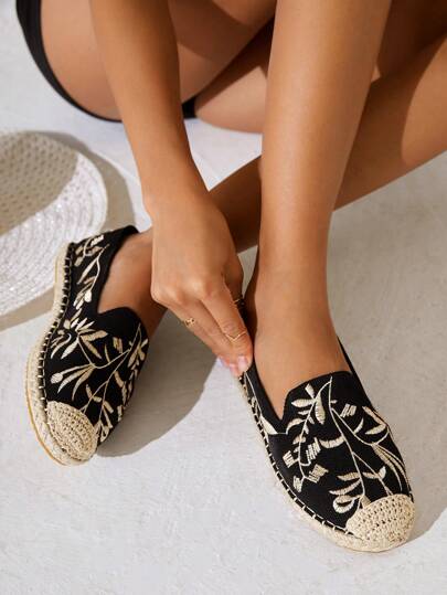 Styleloop Women's Flat Shoes, Bohemian Style Western Music Festival Party Outfit