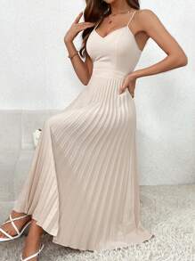 SHEIN Privé 素色百褶下擺吊帶連衣裙 - 杏色 - 查看 4