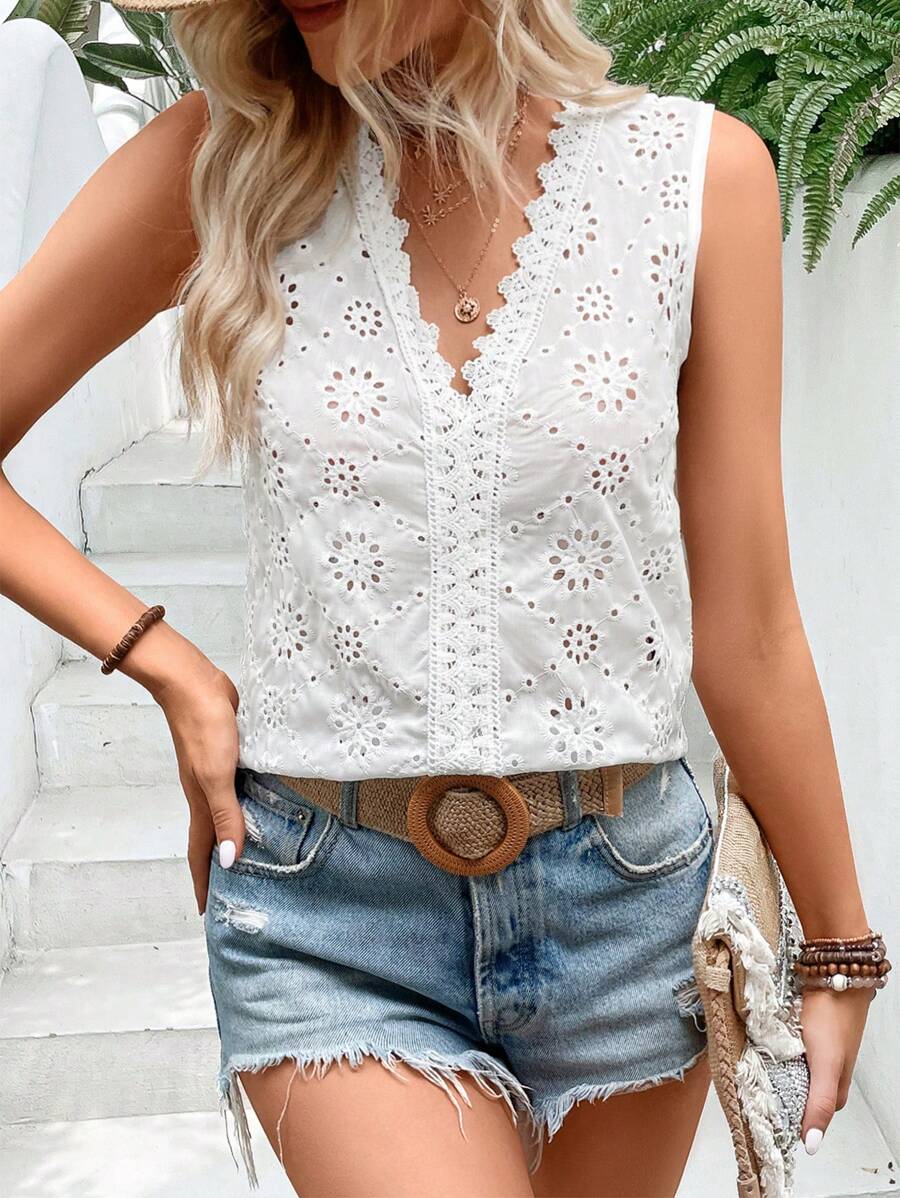 Breezaya 鏤空蕾絲花邊網眼刺繡無袖襯衫 - 白色 - 查看 1
