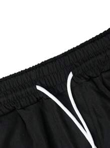 Manfinity Homme Men Drawstring Waist Zip Pocket Shorts - Black - View 5