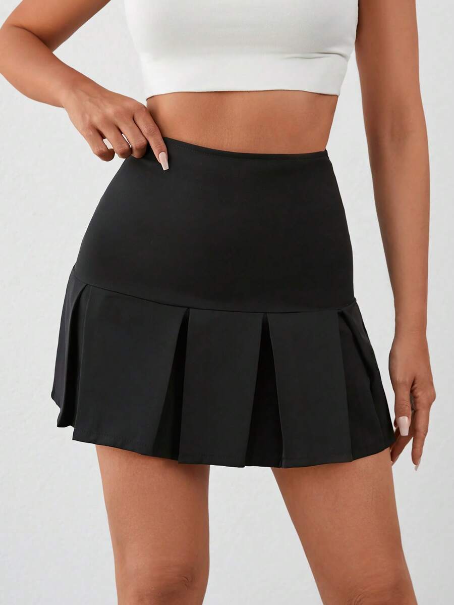 EURMUSE Ladies' Sexy Solid Color Hip-Hugging Pleated A-Line Mini Skirt - Black - View 1