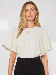 BizChic Blusa de cuello con abertura de ojo de manga mariposa ropa de trabajo - Beis - Ver 1