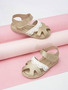 Dép đế bằng PU có móc và vòng buộc rỗng cho bé gái - Vàng - Xem 3