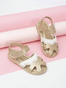 Dép đế bằng PU có móc và vòng buộc rỗng cho bé gái - Vàng - Xem 5