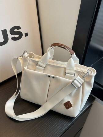 貼布裝飾托特包鉚釘細節白色拉鍊時尚