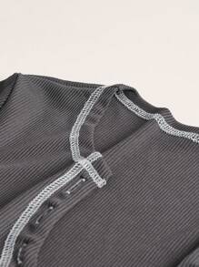 SHEIN ICON 頂針短款T恤 - 深灰色 - 查看 3