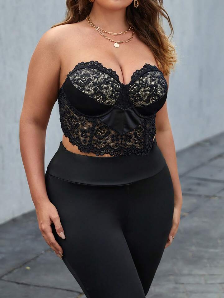 SHEIN Prive Plus Lace Bustier Tube Top