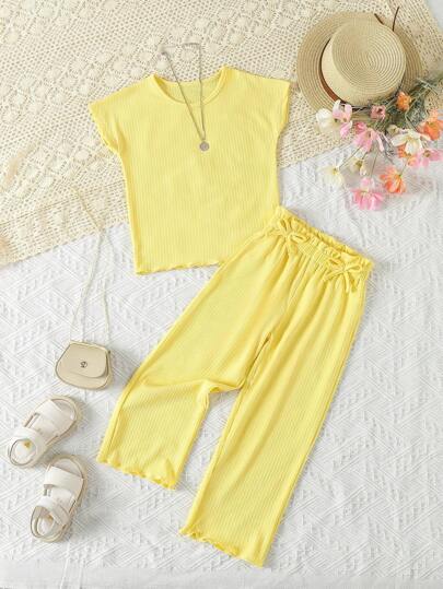 SHEIN Toddler Girls Lettuce Trim Tee & Bow Front Paperbag Waist Trousers Set