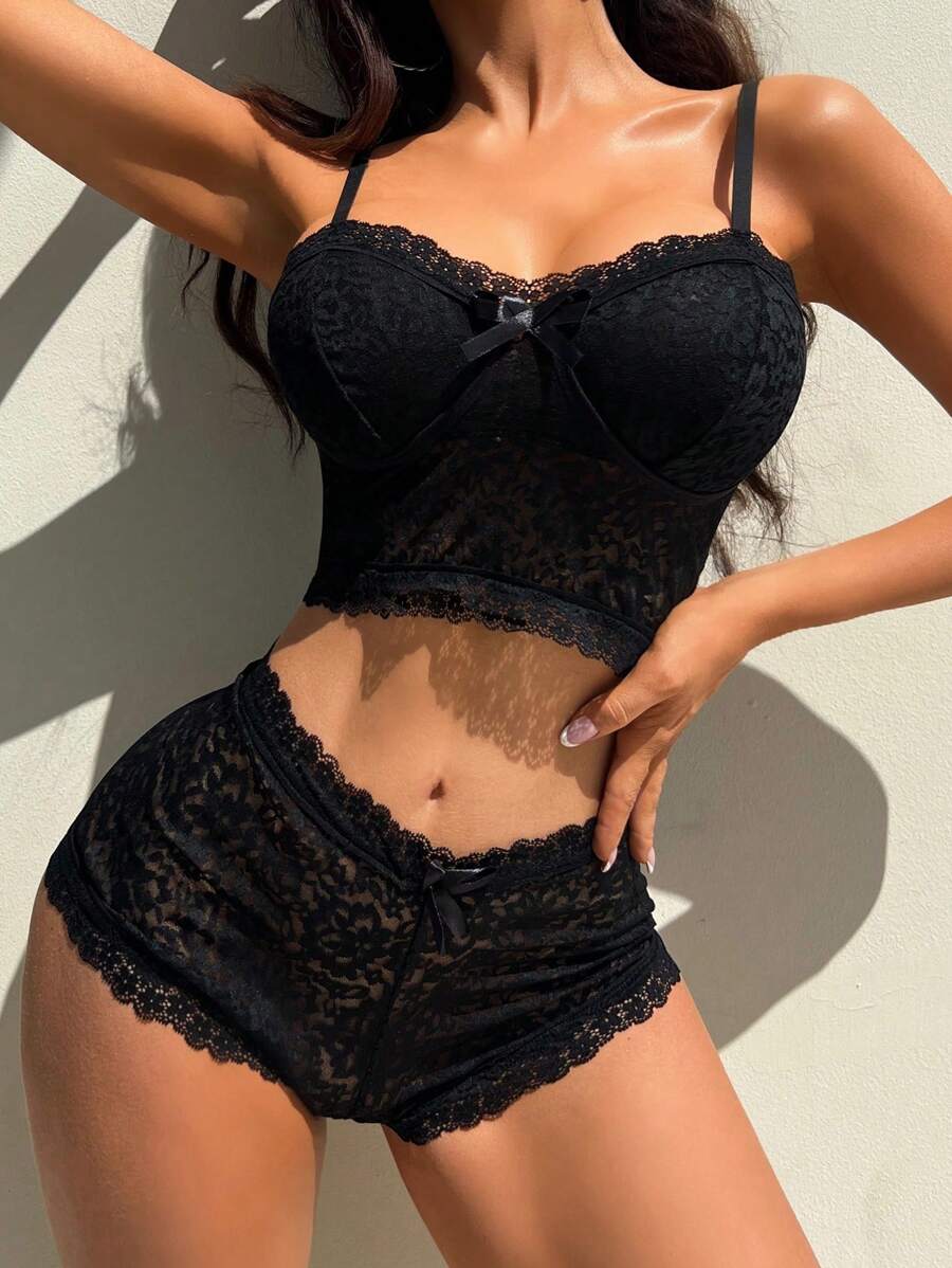 PetitDoll Floral Lace Underwire Bra & Boyshorts Lingerie Set - Black - View 1