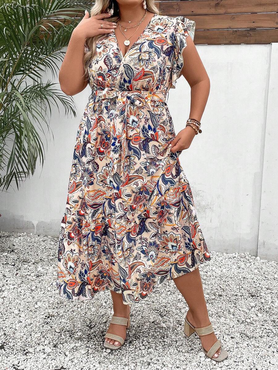 SHEIN LUNE 大碼佩斯利印花蝴蝶袖荷葉邊繫腰帶連衣裙 - 卡其色 - 查看 1