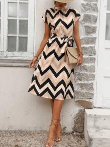 SHEIN Clasi Chevron Print Batwing Sleeve Belted Dress - Multicolor - View 4