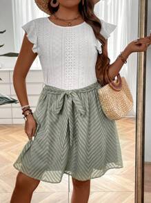 SHEIN LUNE Đầm Plus Size Xù Tranh thêu Thắt lưng Khối Màu Sọc In chữ V Giải trí - màu xanh lá - Xem 1