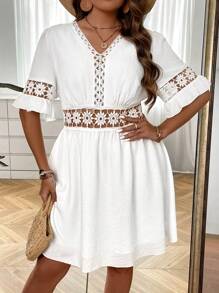 SHEIN VCAY 大碼水溶蕾絲拼接喇叭袖連衣裙 - 白色 - 查看 2