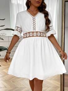 SHEIN VCAY 大碼水溶蕾絲拼接喇叭袖連衣裙 - 白色 - 查看 1