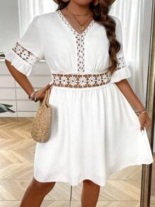 SHEIN VCAY 大碼水溶蕾絲拼接喇叭袖連衣裙 - 白色 - 查看 6