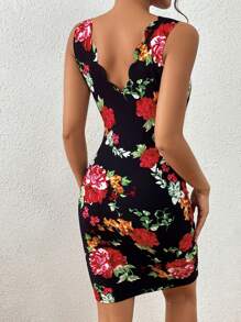 SHEIN Privé Floral Print Scallop Trim Bodycon Dress - Multicolor - View 2