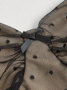 SHEIN X Doris Jocelyn SHEIN MOD 波點網紗吊帶上衣 - 彩色 - 查看 5