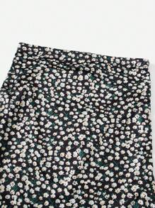 Soleia Ditsy Floral Drawstring Side Ruched Detail Skirt - Black - View 5