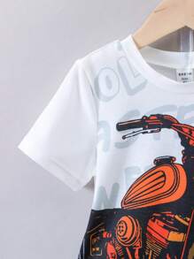 SHEIN 小男童摩托車和字母圖案T恤和短褲套裝 - 黑與白 - 查看 3