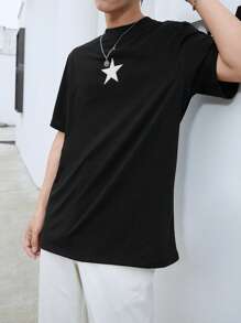 Manfinity Hypemode 男士星星印花T恤