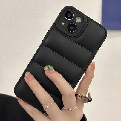 黑色冬季哑光微孔羽绒服风格单件装小众手机壳，兼容苹果17、Air、17 Pro、17 Pro Max、16 Pro Max、16 E、14/13、12、11 Pro Max、XS Max、X、XR、8、7、6S、Plus，防震手机壳，适合作为生日礼物、周年纪念礼物或妈妈礼物。