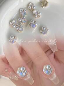 Juego de decoración de uñas de aleación de metal con perlas 3D, rhinestones y tono dorado, adecuado para DIY en casa, salones o para ocasiones especiales como bodas, Día de San Valentín, etc., ideal para mujeres de todas las edades como niñas, madres, hermanas, esposas, novias, etc., con estilos de uñas punk o vintage europeo, gemas para uñas, encantos para uñas, suministros para uñas