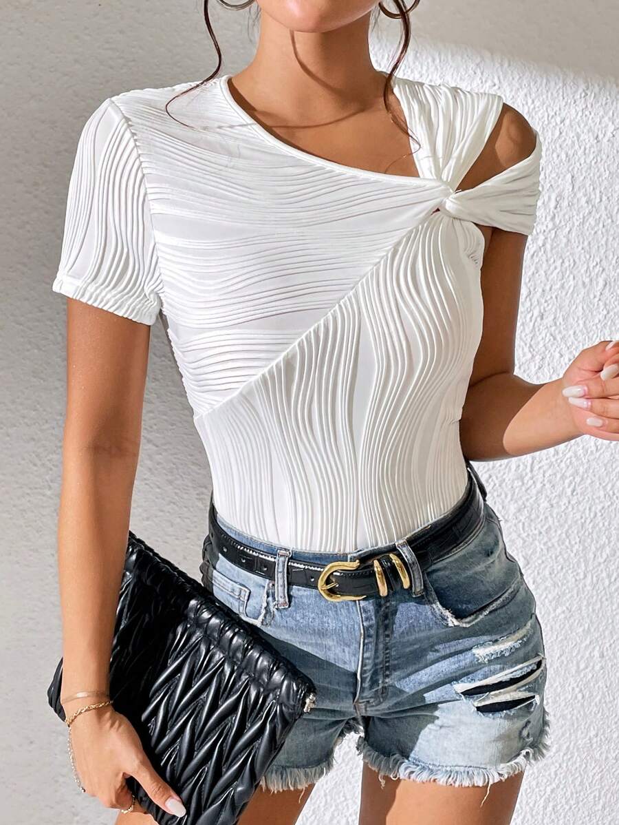 SHEIN Privé Áo thun nữ Bất đối xứng Cắt ra xoắn lại màu trơn Giải trí - trắng - Xem 1