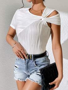 SHEIN Privé Áo thun nữ Bất đối xứng Cắt ra xoắn lại màu trơn Giải trí - trắng - Xem 5