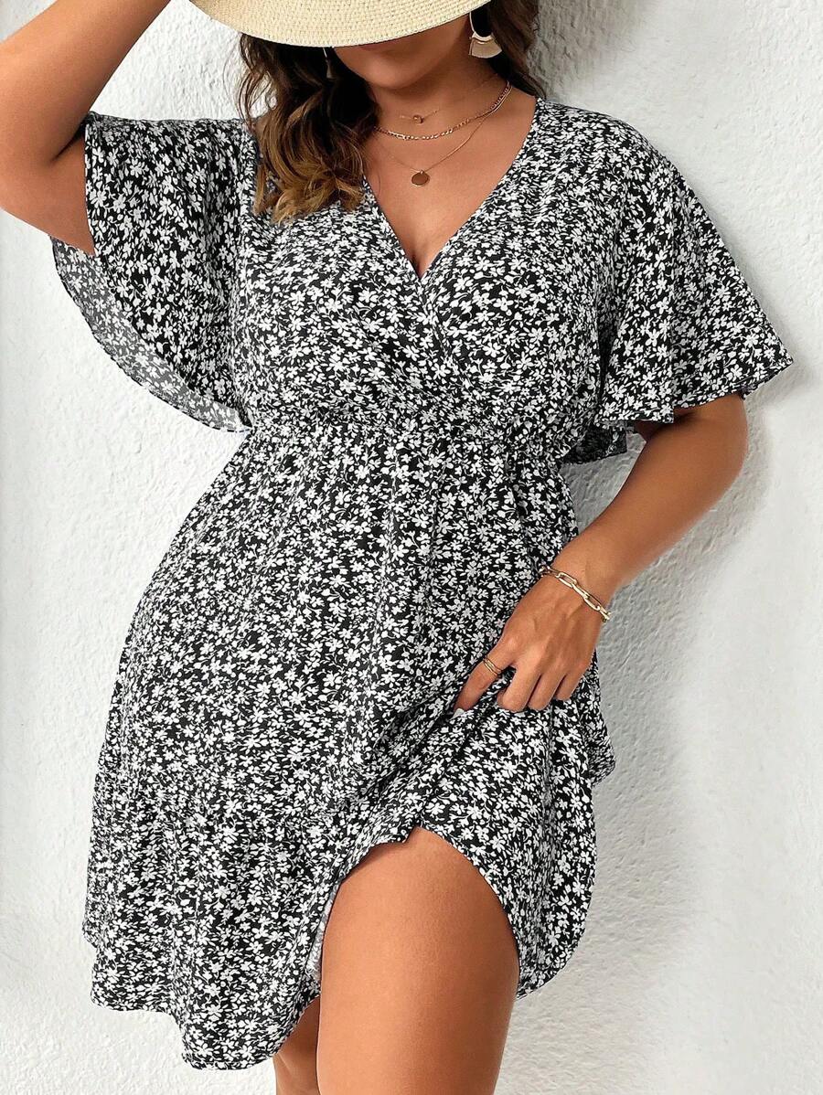 SHEIN Holidaya 大碼碎花蝴蝶袖連衣裙 - 黑色 - 查看 1