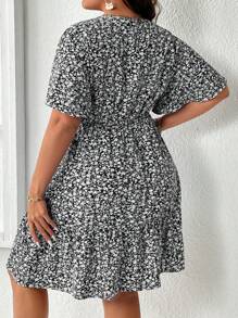 SHEIN Holidaya 大碼碎花蝴蝶袖連衣裙 - 黑色 - 查看 2