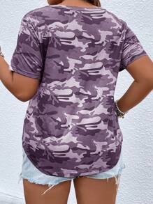 SHEIN LUNE 大碼迷彩印花半拉鏈弧形下擺T恤