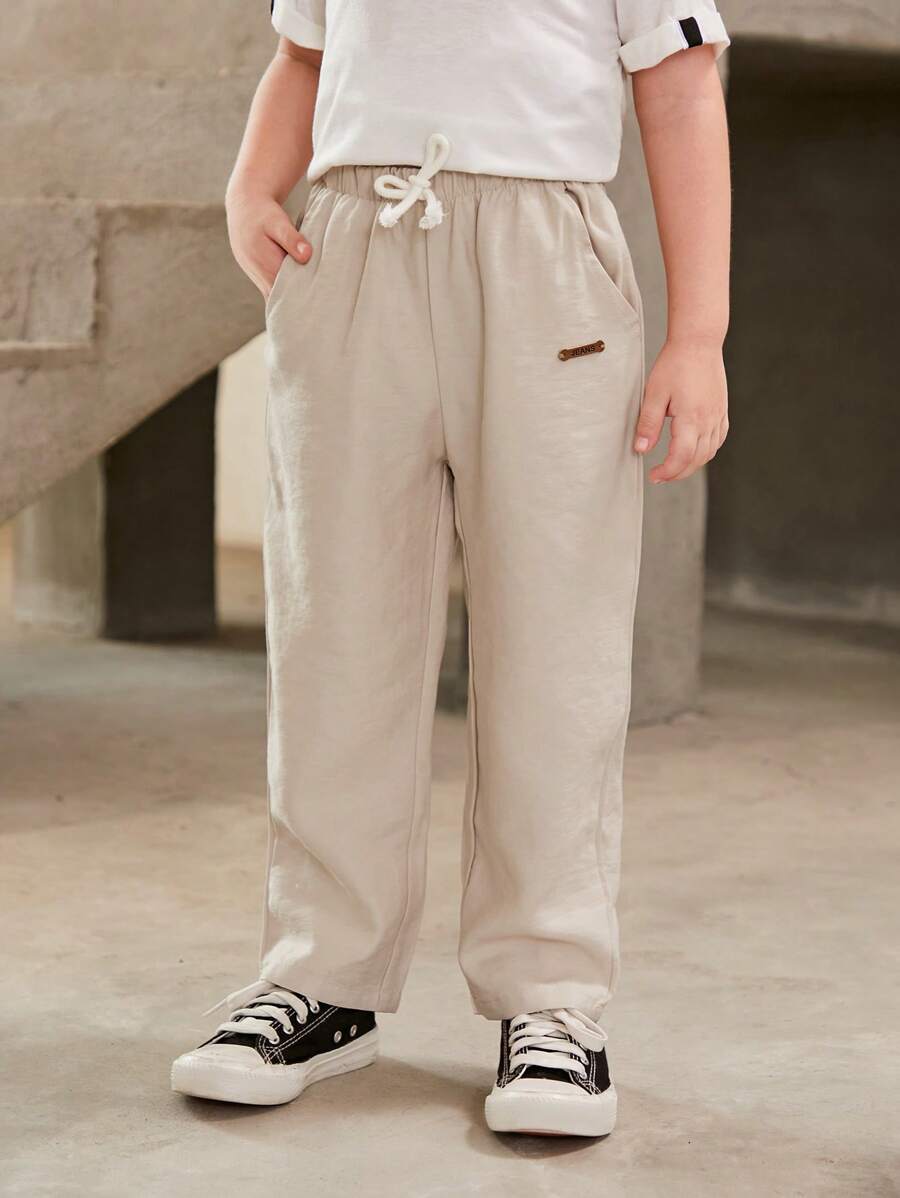 SHEIN 男童字母拼布細節束腰長褲 - 卡其色 - 查看 1