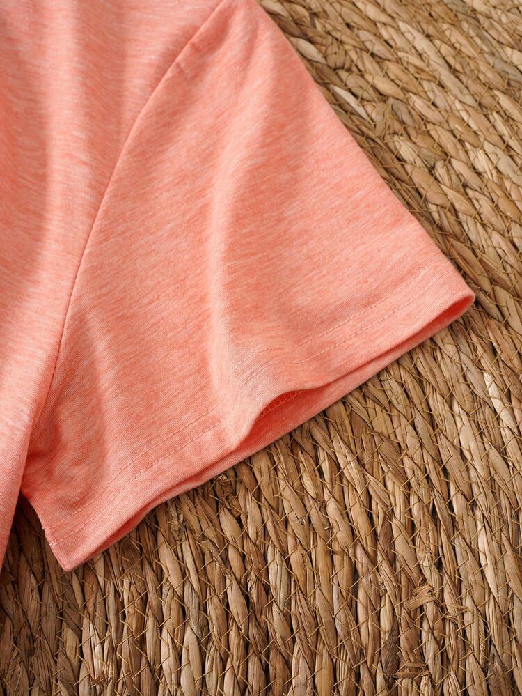 SHEIN LUNE พลัส เสื้อยืด ลาย รุ้ง & สโลแกน - สีชมพูปะการัง - ดู 4