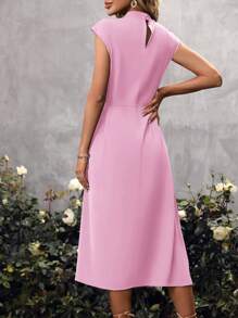 SHEIN VCAY 素色腰帶A字洋裝 - 粉色 - 查看 2