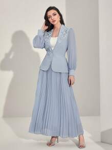 Modelyn 花卉貼花荷葉袖西裝外套和百褶半身裙