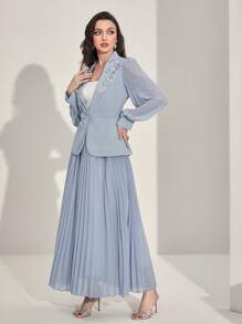 Modelyn 花卉貼花荷葉袖西裝外套和百褶半身裙