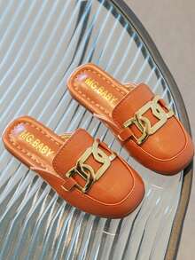 Chicas Zapatillas mules con diseño de cadena en relieve detalle para verano - Marrón - Ver 1