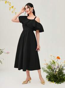 Mulvari 不對稱領荷葉邊洋裝 - 黑色 - 查看 1