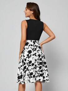 SHEIN Clasi 印花水溶蕾絲拼接連衣裙 - 黑與白 - 查看 3