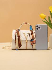 蝴蝶結裝飾小巾領裝飾正方形包,金屬字母和流蘇裝飾 - 白色 - 查看 5