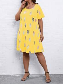 SHEIN LUNE 大碼羽毛印花T恤連衣裙 - 黃色 - 查看 1