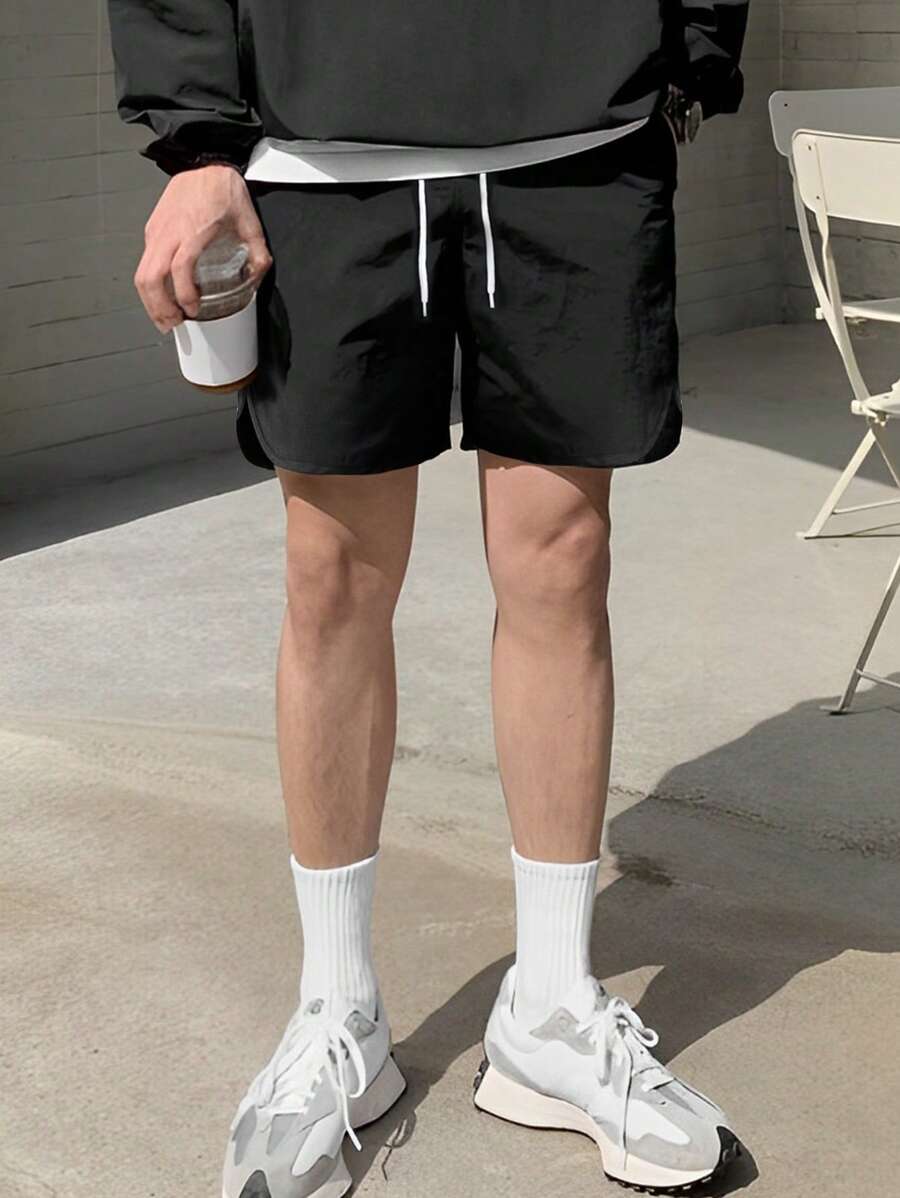 Manfinity Hypemode Men Drawstring Waist Slant Pocket Shorts - Black - View 1