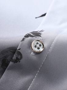 Manfinity RSRT Áo sơ mi nam ombre in hoa không có áo phông, áo sơ mi ngắn tay cài khuy nghệ thuật đồ họa cho chồng - Đen và trắng - Xem 5