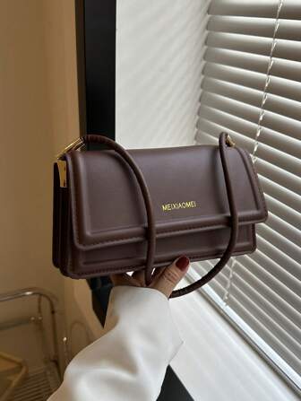 小方包優雅翻蓋PU皮革字母細節