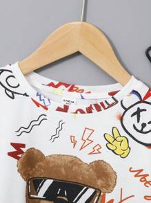 SHEIN 2pcs/set Toddler Boys' Casual Comfortable Street Graffiti Bear & Hand-drawn Letter Pattern T-shirt And Shorts, Fashionable And Versatile