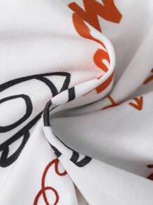 SHEIN 2pcs/set Toddler Boys' Casual Comfortable Street Graffiti Bear & Hand-drawn Letter Pattern T-shirt And Shorts, Fashionable And Versatile