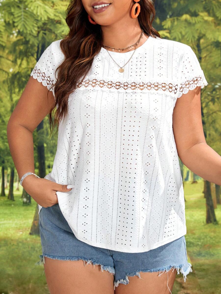 SHEIN VCAY Plus Contrast Guipure Lace Tee