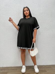 SHEIN EZwear 大碼字母圖案落肩T恤連衣裙 - 黑色 - 查看 1